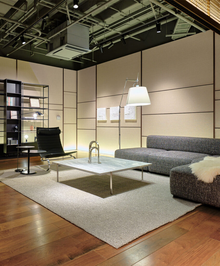 LIVING MOTIF リビング・モティーフ　店舗 2F