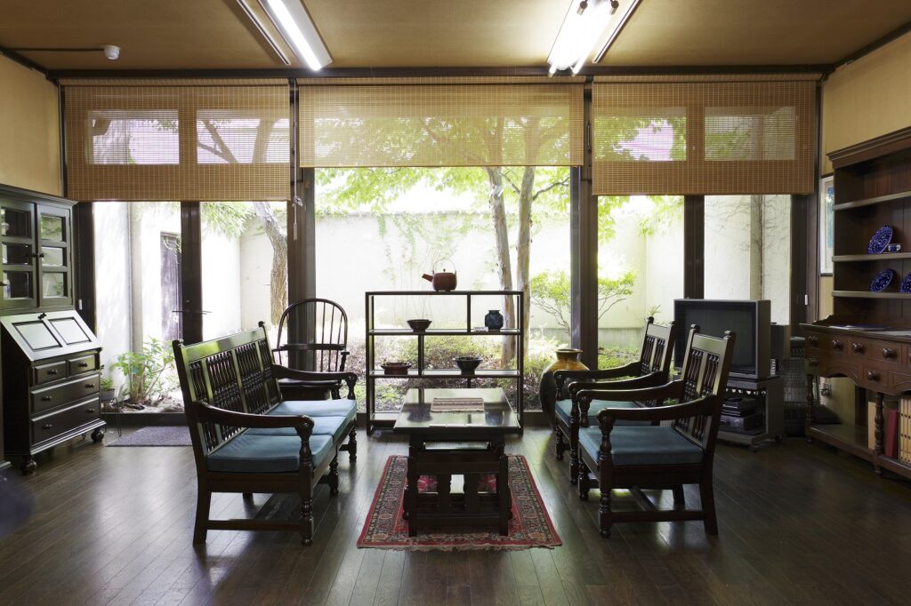 松本民芸家具　熟練の職人　精悦な職人が作る家具