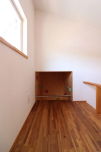 かっこいい工務店　鹿児島県　西郷建築　施工例 #1　新築　戸建　ナチュラル　子供部屋　造作　ロフト