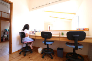 かっこいい工務店　鹿児島県　西郷建築　施工例 #1　新築　戸建　ナチュラル　子供部屋　　造作　勉強机