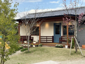 かっこいい工務店　鹿児島県　西郷建築　施工例　＃4　リノベーション　学童保育所　外観　2