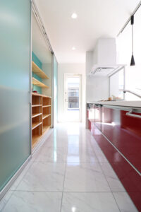 かっこいい工務店　鹿児島県　西郷建築　施工例 #2　新築　戸建　平屋　ナチュラル　オープンキッチン