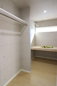 かっこいい工務店　鹿児島県　西郷建築　施工例 #2　新築　戸建　平屋　ナチュラル　ウォークインクローゼット