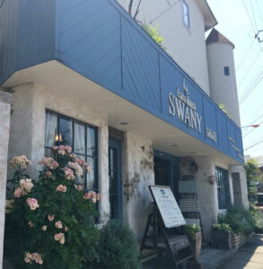 鎌倉スワニー　店舗　外観