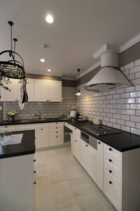 かっこいい工務店　宮城県　トガシホーム　施工例　＃5　チューダー　キッチン