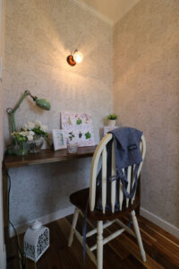 かっこいい工務店　宮城県　トガシホーム　施工例　＃5　チューダー　ワークデスク