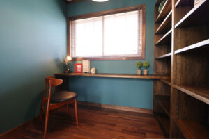 かっこいい工務店　宮城県　トガシホーム　施工例　＃5　チューダー　書斎　2