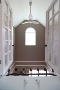 かっこいい工務店　宮城県　トガシホーム　施工例　＃5　チューダー　2階　吹き抜け