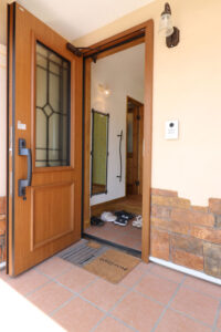 かっこいい工務店　宮城県　トガシホーム　新築　戸建　プロヴァンス　外観　エントランス　2