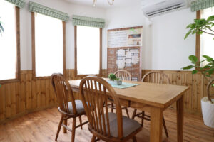 かっこいい工務店　宮城県　トガシホーム　新築　戸建　プロヴァンス　内観　ダイニング