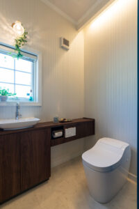 かっこいい工務店　宮城県　トガシホーム　施工例　#7 アメリカン　トイレ