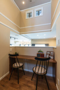 かっこいい工務店　宮城県　トガシホーム　施工例　#7 アメリカン　中二階　ワークデスク