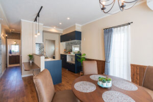 かっこいい工務店　宮城県　トガシホーム　施工例　#7 アメリカン　ダイニング＆キッチン