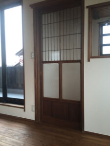 かっこいい工務店　三重県　家作店 辰屋　施工例　#4　新築　戸建　ナチュラルモダン　室内ドア　引き戸