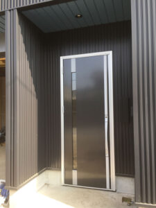 かっこいい工務店　三重県　家作店 辰屋　施工例　#4　新築　戸建　ナチュラルモダン　玄関