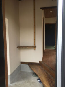 かっこいい工務店　三重県　家作店 辰屋　施工例　#4　新築　戸建　ナチュラルモダン　玄関ホール