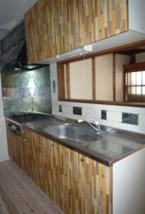 かっこいい工務店　三重県　家作店 辰屋　施工例　#1　リノベーション　戸建　オープンキッチン　2