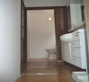 かっこいい工務店　三重県　家作店 辰屋　施工例　#1　リノベーション　戸建　内観　洗面脱衣所　2