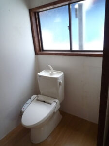 かっこいい工務店　三重県　家作店 辰屋　施工例　#1　リノベーション　戸建　内観　トイレ