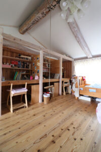 かっこいい工務店　三重県　家作店 辰屋　施工例　#2　リノベーション　戸建　内観　子供部屋　3