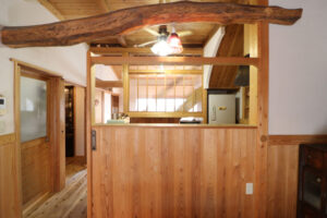 かっこいい工務店　三重県　家作店 辰屋　施工例　#2　リノベーション　戸建　内観　オープンキッチン