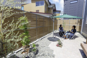 かっこいい工務店　宮城　トガシホーム　施工実例　14　新築　戸建　アメリカン　テラス