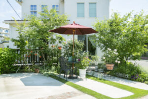 かっこいい工務店　宮城県　トガシホーム　施工例　＃2　プロヴァンス　外構　ガーデン