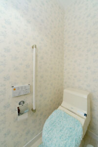 かっこいい工務店　宮城県　トガシホーム　施工例　#1　プロヴァンス　トイレ