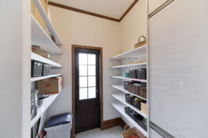 かっこいい工務店　宮城県　トガシホーム　施工例　#1　プロヴァンス　玄関ホール