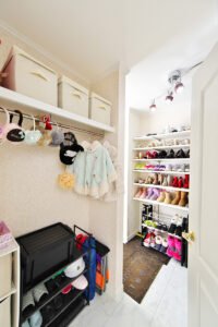 かっこいい工務店　宮城県　トガシホーム　施工例　＃3　プロヴァンス・プリンセス　ウォークインクローゼット　3