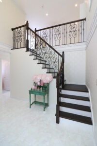 かっこいい工務店　宮城県　トガシホーム　施工例　＃3　プロヴァンス・プリンセス　階段