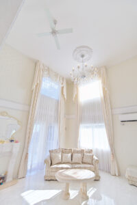 かっこいい工務店　宮城県　トガシホーム　施工例　＃3　プロヴァンス・プリンセス　吹き抜け　リビング