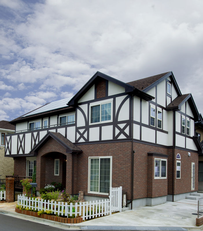 かっこいい工務店　宮城県　トガシホーム　施工例　＃5　チューダー　外観