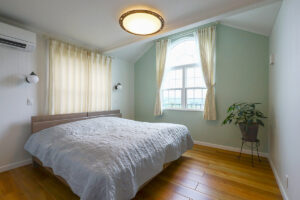 かっこいい工務店　宮城県　トガシホーム　施工例　#8　プロヴァンス　内観　寝室