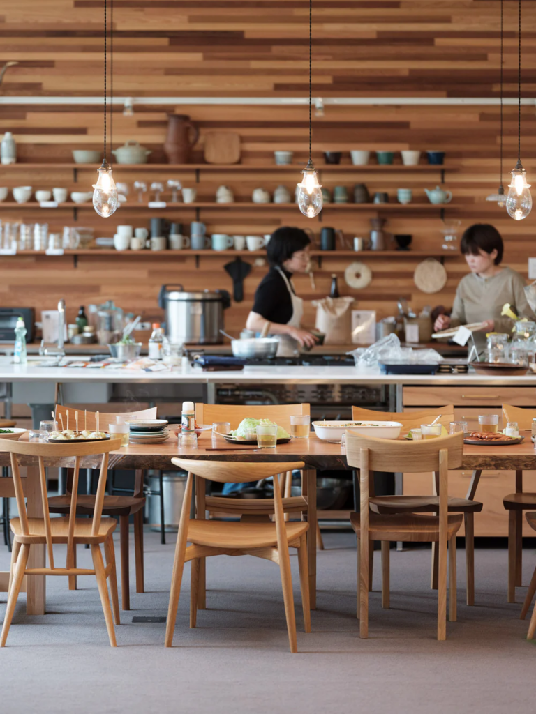 わざわざ　wazawaza 　わざマート　隣　よき生活研究所