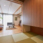 注文住宅 かっこいい工務店 岡山 アイム・コラボレーション アイムの家 施工例13 天井の梁を生かしたスマートでオープンなリビング空間がある家 和室