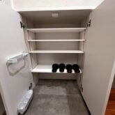 注文住宅　かっこいい工務店　東京　バークノア　新築・増改築・リフォーム・リノベーション　設計デザイン施工管理　施工例41　集合住宅　マンション　マリンシティダイヤモンド　東京都港区海岸　玄関ホール　シューズクローク